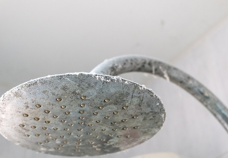 Kalkkiongelma Kemissä – mistä se johtuu ja miten sen saa pois?